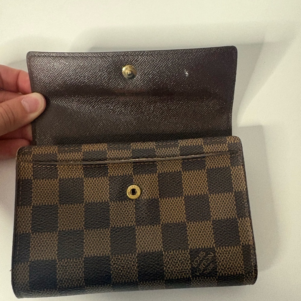 Louis Vuitton Alexandra Damier Ebene Portefeuille Trifold Wallet - Picture 6 of 16